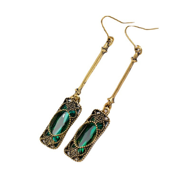 Emerald Elegance – Long Tassel Drop Earrings