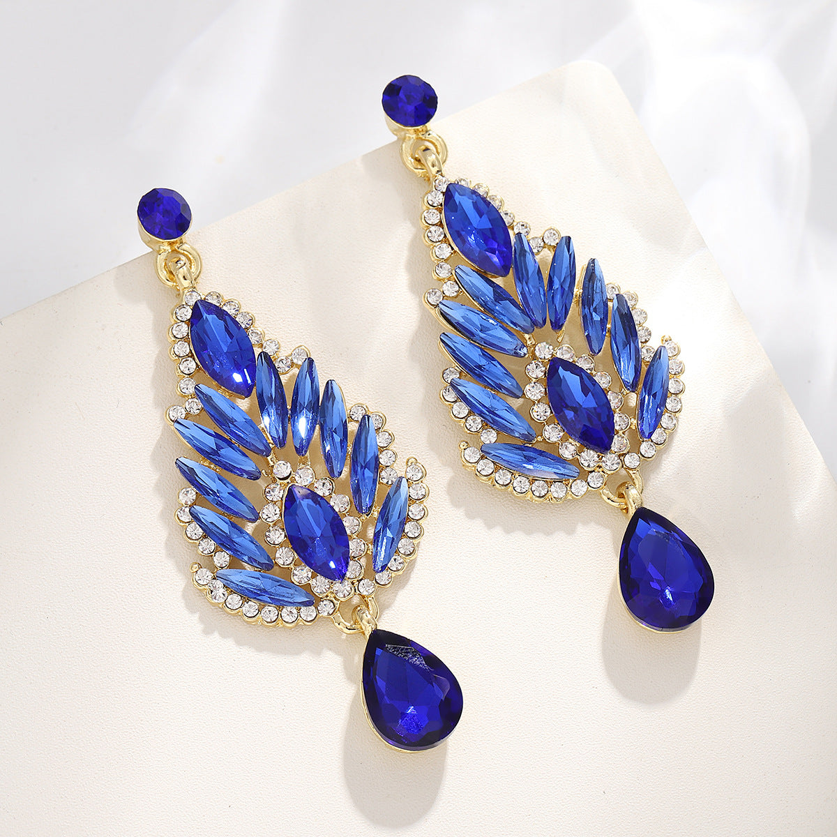 Celestial Glam – Crystal Rhinestone Drop Earrings