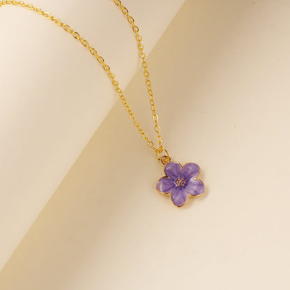 Five-Leaf Clover Necklace – Minimalist Summer Jewelry of Luck & Grace